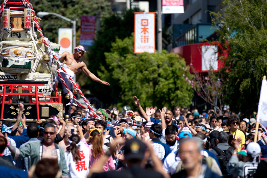 Soko Taru Mikoshi Ren